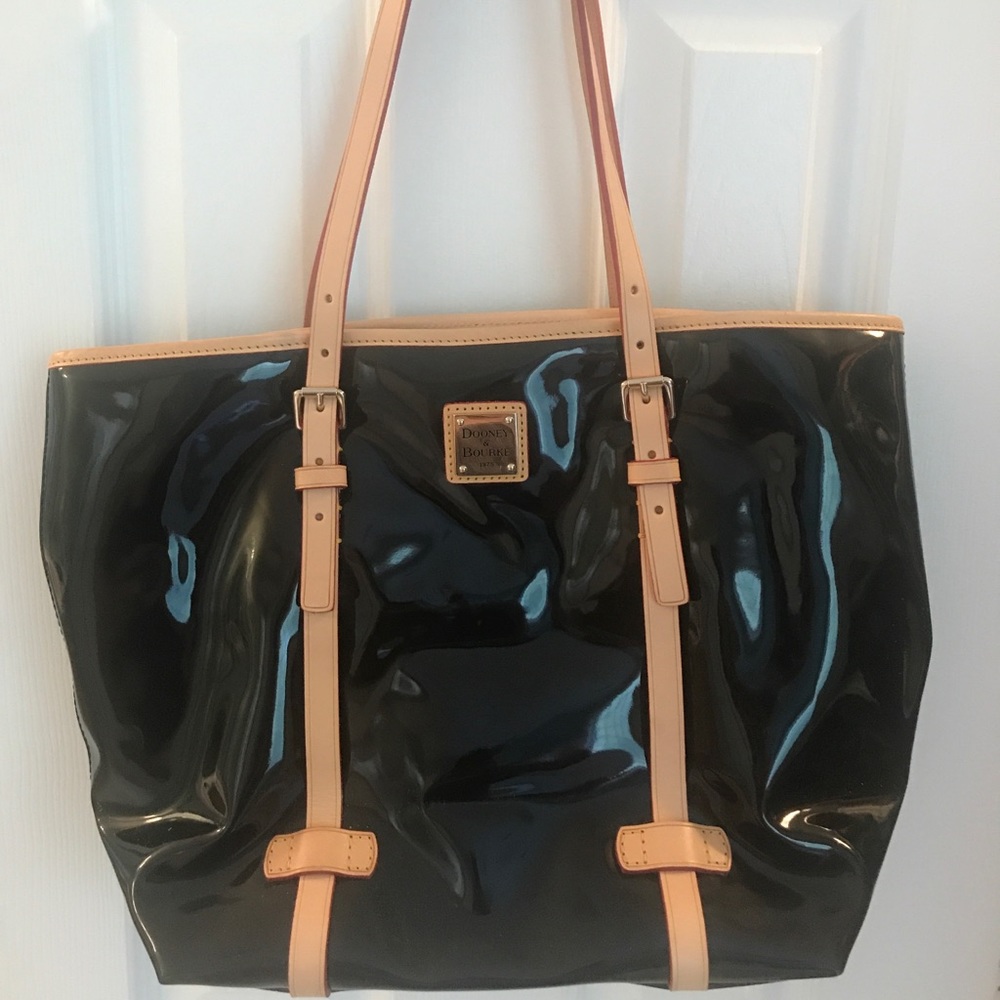 Dooney & Bourke Shoulder Bag